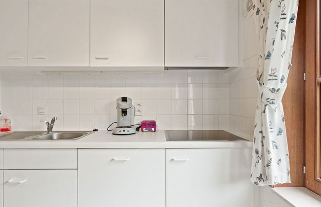 Nice Holiday Home by the sea - Photo 7