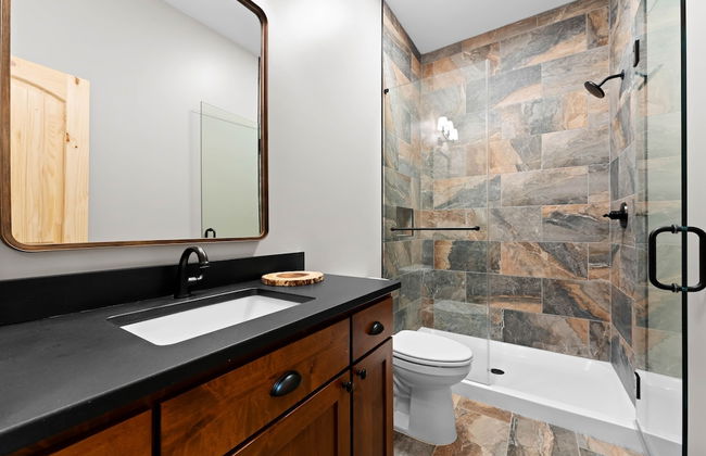 Black Bear Lodge by Avantstay Lakefront Dock Pool Theater Sleeps 20 - Foto 40