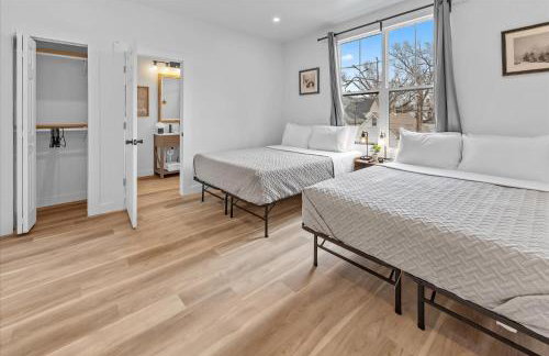 Spacious Downtown Indy Home Perfect for Groups - Photo 47