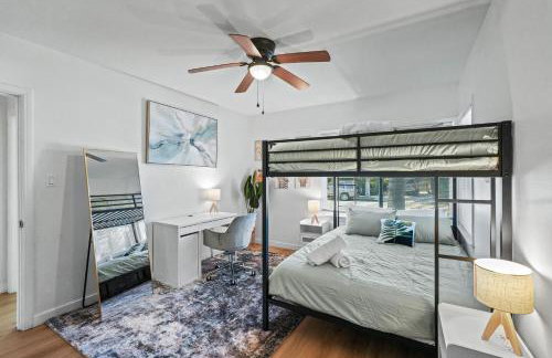 Belmont Shore Getaway with Hot Tub and Firepit - Foto 48