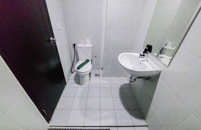 Warm And Cozy Stay Studio At Casa De Parco Apartment - Photo 9