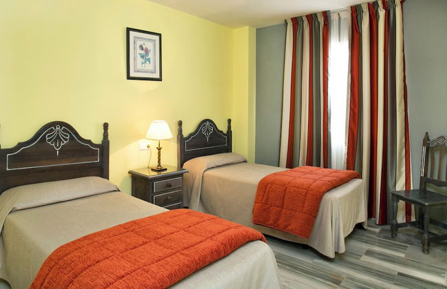 Apartamentos Ona Campanario - Photo 8