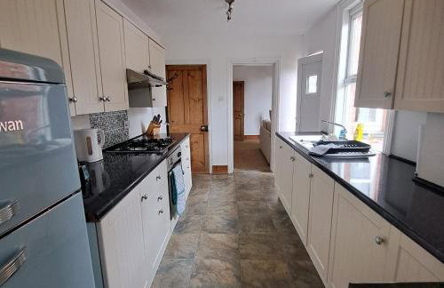 Huge 4 bed in the heart of Kettering - Foto 18