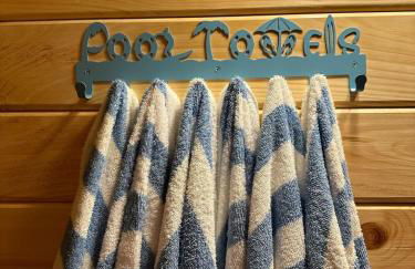 Get-away Cabin in Surf City w Loft and Parking - Foto 8