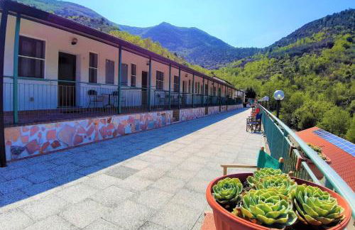 Agriturismo Monte Acuto - natura, mare & relax in piscina - Foto 8