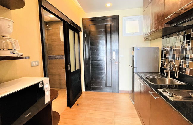 Sea and Sky Condominium by Lofty - Photo 7