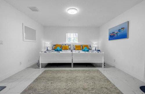 Gorgeous Lake Worth Beach House 4 Bedroom Home by RedAwning - Photo 48