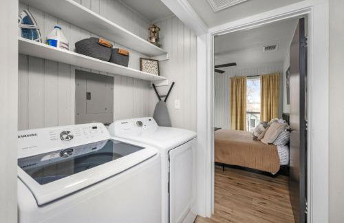 River Access Fire Pit BBQ Deck Sleeps 8 - Foto 18