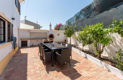 Stylish 3 BDR Retreat with Pool by LovelyStay - Foto 32