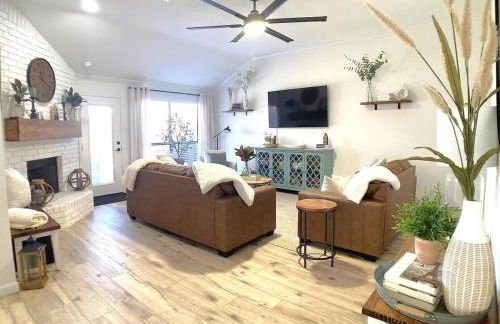 Stunning Newly Renovated 3BR 2B Home Hot Tub Game Room - Foto 8