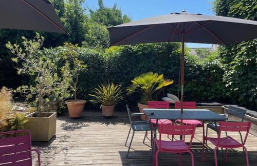 Maison de charme, jardin clos sud, terrasse, 2 minutes plages, au cœur du village de Piriac, 4 chambres 2 SDB. - Foto 2