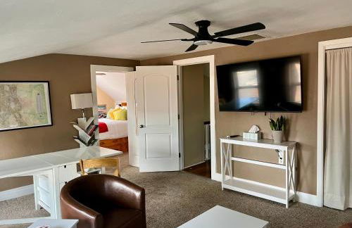 Historic Home with Farm Fresh Eggs in Denver - Foto 4