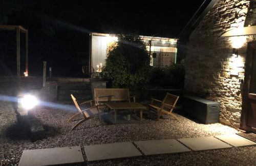 Shepherds Hut - Photo 17