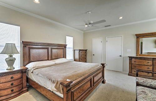 Private Pool Lakefront Harlingen Home - Foto 28