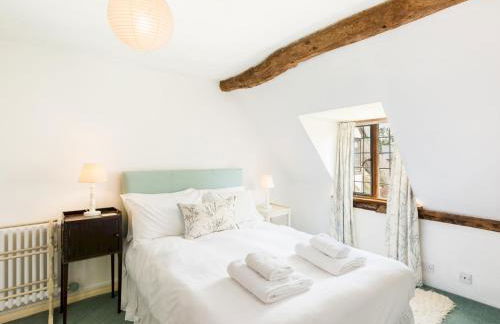 Pass the Keys Dara Cottage 16th Century Thatched Cottage - Photo 4