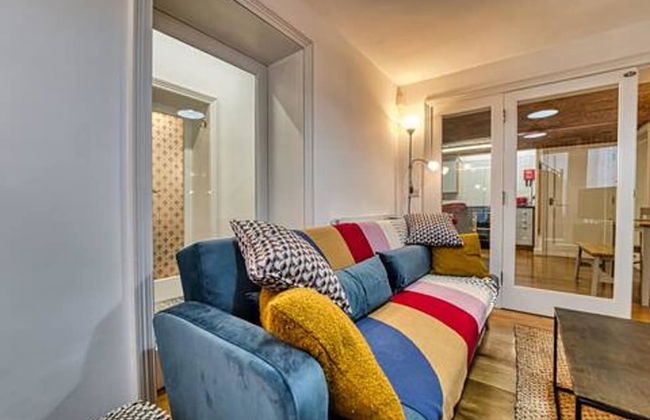 Host Stay The Basement on the Tything - Foto 7