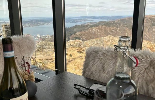 Bergen bei Nacht: Gipfeltour zu Ulriken & Fløyen mit Seilbahn - Foto 9