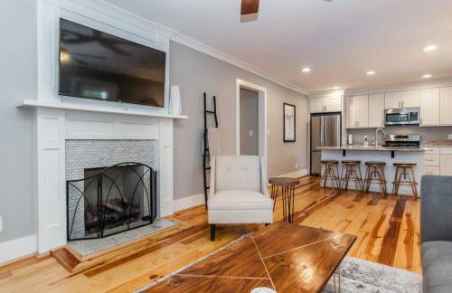 2 Bedroom Bungalow in Five Points Near Downtown - Foto 1