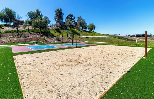 Chateau Syrah by Avantstay Picturesque Estate w/ Pool, Table Tennis & Pool Table New Pickleball Court + Basketball Hoop - Foto 57