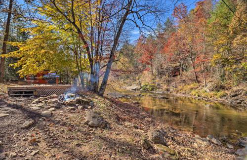 Creekside Retreat with Deck, 18 Miles to Wolf Ridge - Foto 31