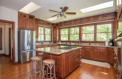 River Haven with Hot Tub - Foto 15