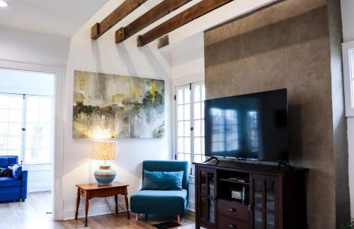 Downtown Retreat - 2BR Oasis - Foto 1