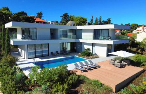 Villa Brac - Photo 1