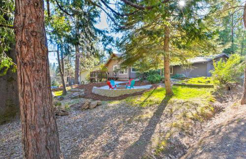 Furnished Deck and Fire Pit Sherwood Forest Cabin - Photo 29