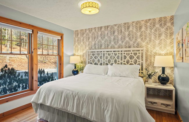 Mountain Escape With Game Room, Balcony & Stunning Views in the Poconos Christina - Foto 26