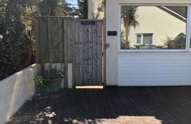 The Annexe Room Hea Close - Photo 16