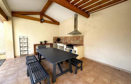 Mas Provençal 8 pers climatisé, 3 chambres avec salles de bains, piscine privée - Foto 19