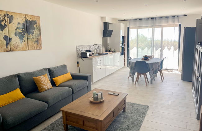 4 bedroom House in La Valette-du-Var with private pool and garden - Photo 24