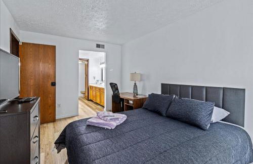 3BR Townhouse with Free Parking Near Downtown Ohio - Foto 11