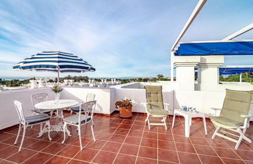 Andalusian Elegance apartment in El Paraiso with 360 views over Sea and Mountains - Photo 8
