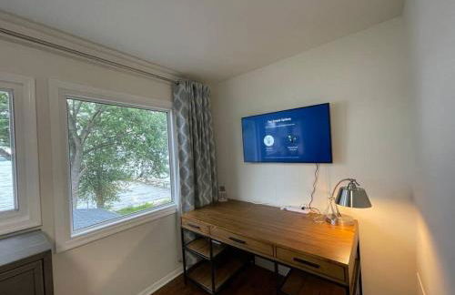 Waterfront Home with Private Beach, Stunning Views - Foto 46