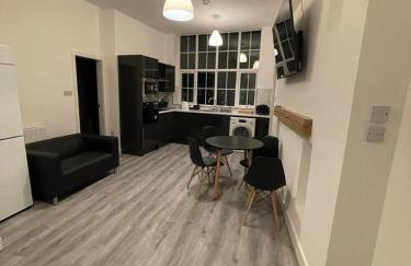 Stylish modern 2 bedroom flat 6B - Foto 1