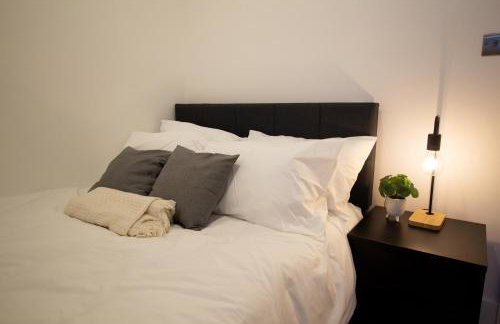 Stylish Cosy 4-Bed Home, Sleeps Up To 10 With Large Sofa Bed, Near Manchester Royal Infirmary & Universities, Free Parking & Ultra-Fast WiFi - Foto 14