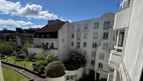 F2 calme et lumineux avec balcon au cœur du Vieux Lille - Foto 5