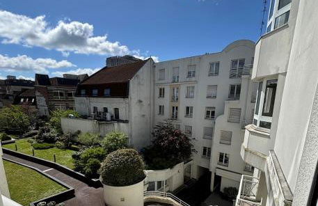 F2 calme et lumineux avec balcon au cœur du Vieux Lille - Foto 5