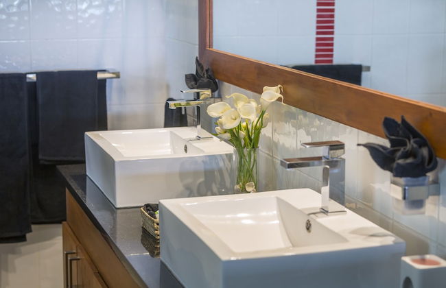 Sea Winds Luxury Villas - Photo 16