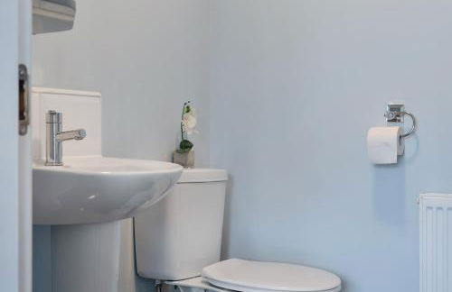 House near Edinburgh Ideal for Small Groups, Contactors & Tourists - Photo 24