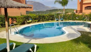Apartamento espacioso muy tranquilo con piscinas y jardines cercano a la playa - Photo 2
