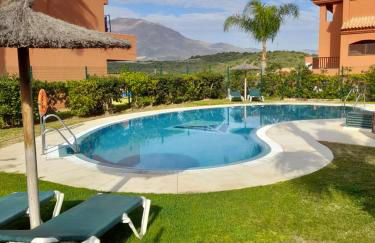 Apartamento espacioso muy tranquilo con piscinas y jardines cercano a la playa - Photo 2