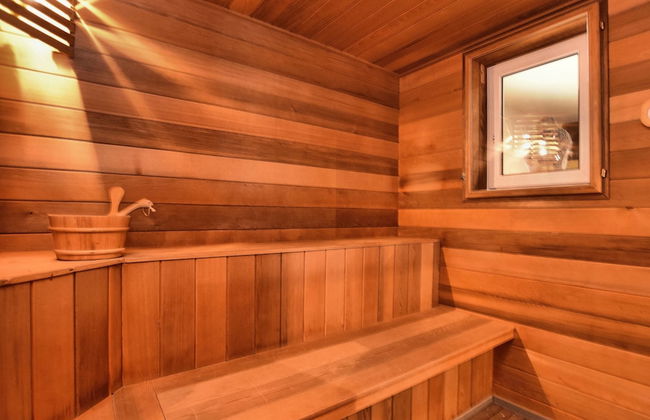 Beautiful, Luxury Home with Sauna, Hot Tub, Private Bathrooms - Foto 23