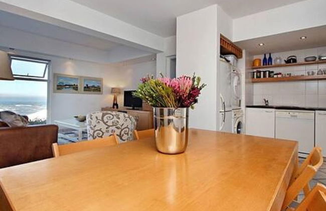 Holiday Apartment w Sea Views Pool CBT Suite - Photo 12