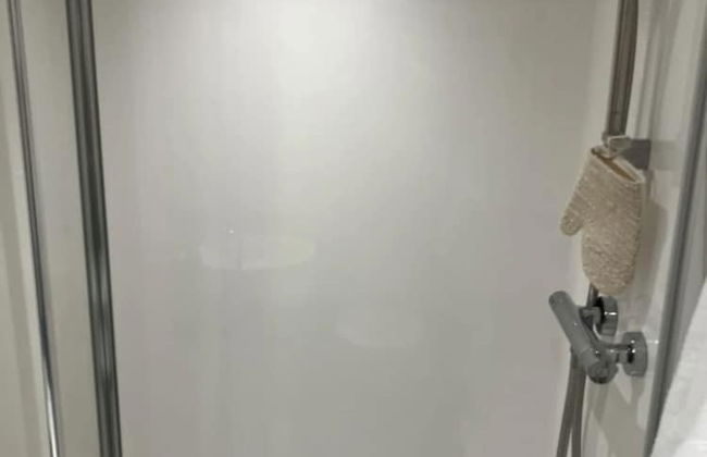 Laycock Studios - Photo 12