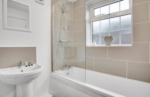 Sleek Gem Home in Houghton le Spring, Sleeps 5 - Photo 30