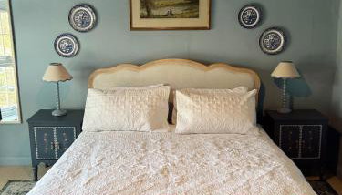 Chatsworth Edge Apartment - Photo 2