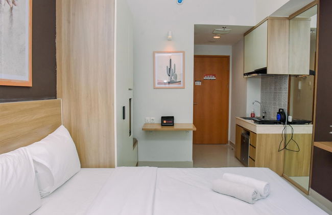 Comfy Studio Room at Evenciio Margonda Apartment - Photo 5