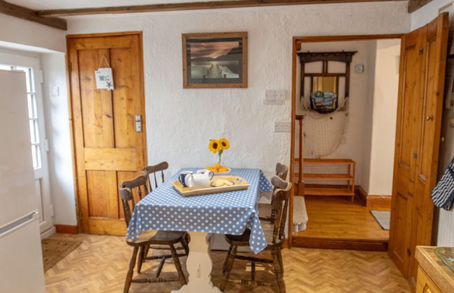 Beautiful 6-bed Dog Friendly Cottage in Heacham - Photo 18